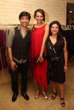 Gautam Rakha, Dipannita Sharma and Namrata Joshipura at D7- Holiday Collection Bash in Mumbai on 16th Dec 2011.JPG